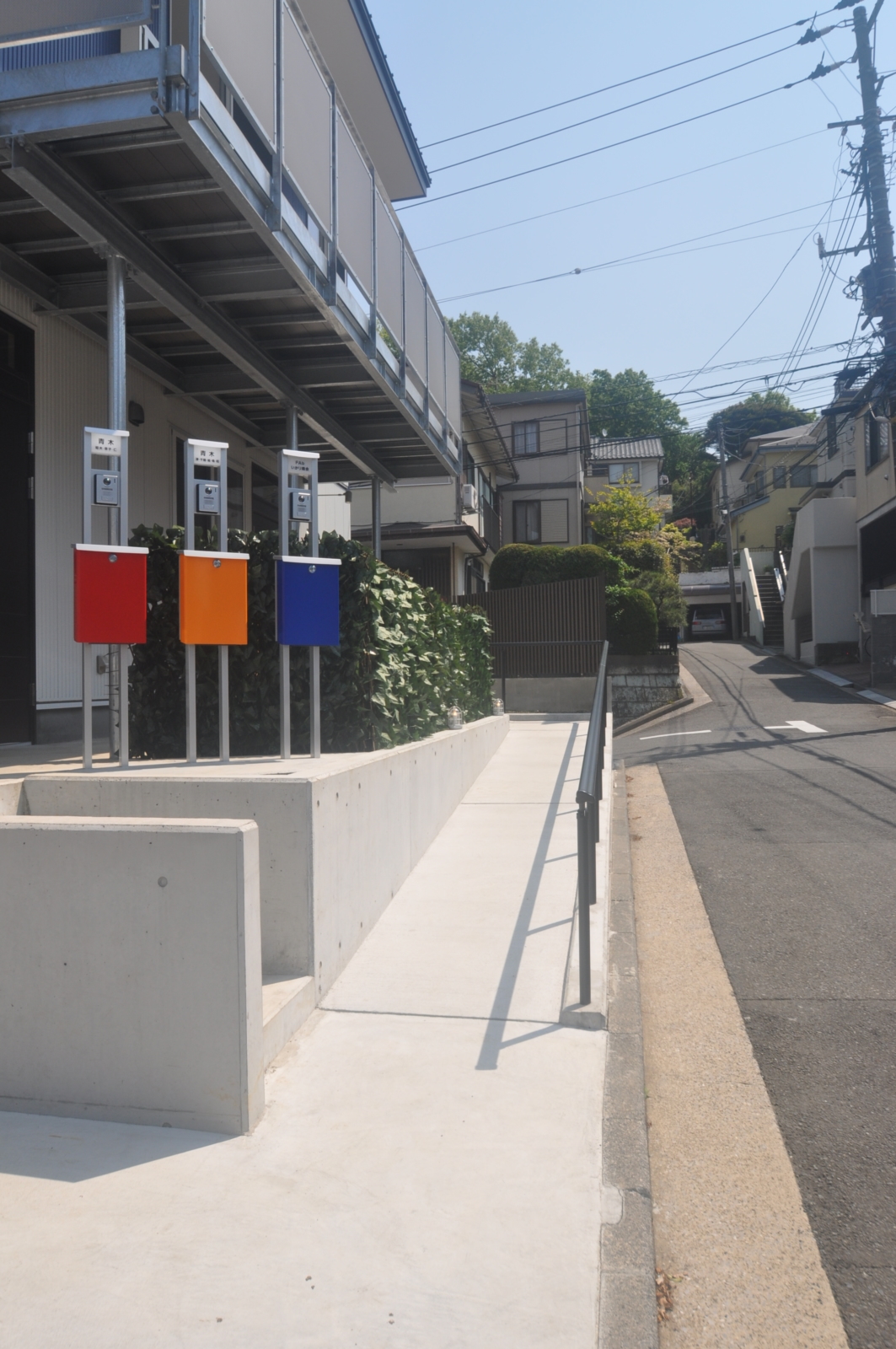 琉球畳に座って過ごす空間を実現 山手に佇む事務所 二世帯住宅 建築家ポータルサイト Klasic クラシック 理想の注文住宅を建てよう 建築事例一覧 建築家検索ならおまかせください 琉球畳に座って過ごす空間を実現 山手に佇む事務所 二世帯住宅 建築家ポータルサイト Klasic クラシック 理想の注文住宅を建てよう 建築事例一覧 建築家検索ならおまかせください