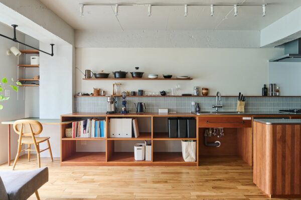 築50年のマンションをリノベーション 自然と新しい関係をつくる開放的な住まい